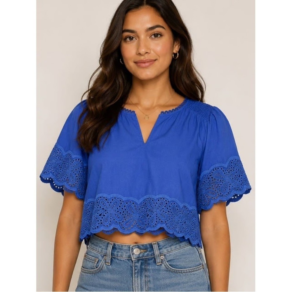 Ellen Tracy Royal Blue V-Neck Cropped Eyelet Smocked Back Linen Blend Blouse